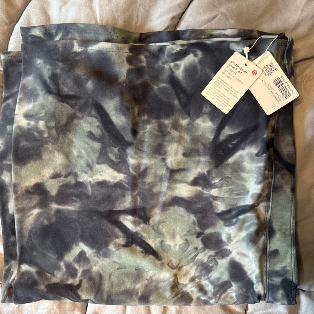SOLD OUT lululemon Vinyasa Scarf Diamond Dye Silver Blue Tidewater